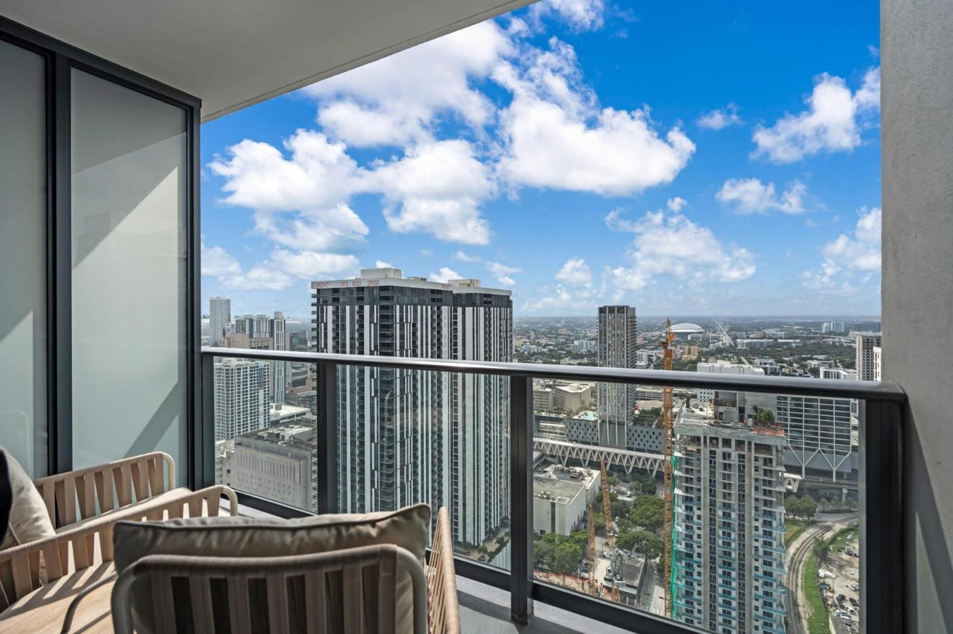 Modern 1Br Apartment With Breathtaking Views Heart Of Downtown Майами Экстерьер фото